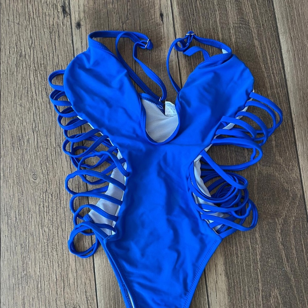 One piece royal blue baithing suit